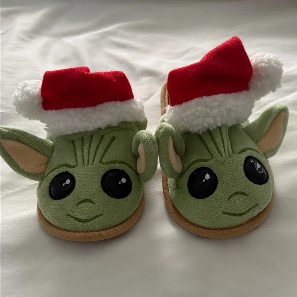New Green Baby Star Wars Yoda Slippers with Santa Hat